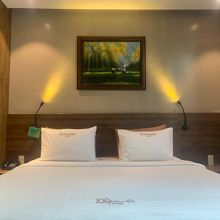 Sunflower Luxury Hotel Thành Pho Ho Chí Minh Esterno foto