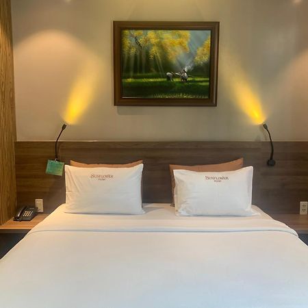 Sunflower Luxury Hotel Thành Pho Ho Chí Minh Esterno foto