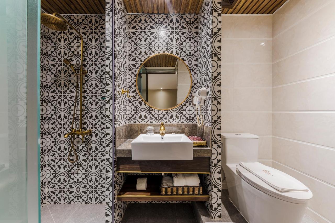 Sunflower Luxury Hotel Thành Pho Ho Chí Minh Esterno foto