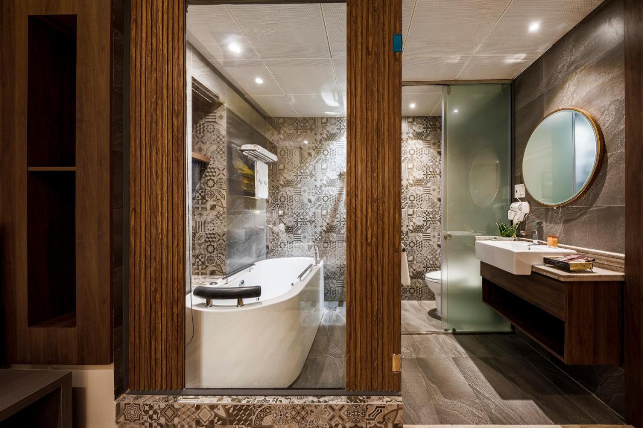 Sunflower Luxury Hotel Thành Pho Ho Chí Minh Esterno foto