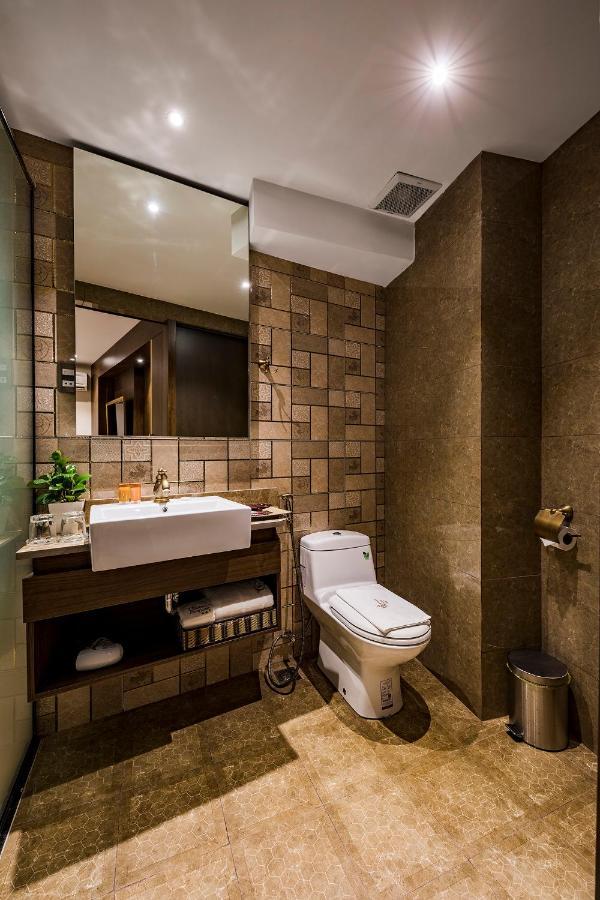 Sunflower Luxury Hotel Thành Pho Ho Chí Minh Esterno foto